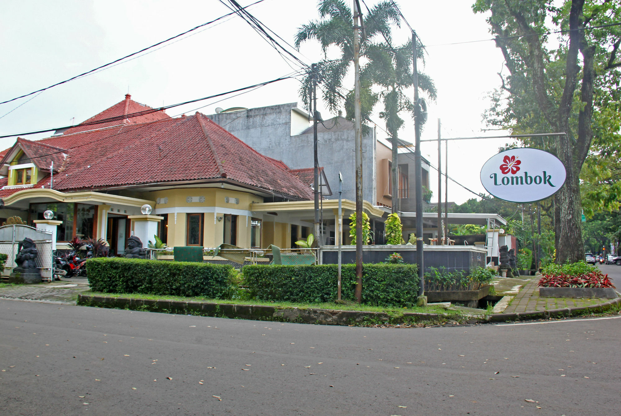 Hotel O Bandung Near Stadion Siliwangi Formerly The Ethnic Hotel Бандунг Экстерьер фото