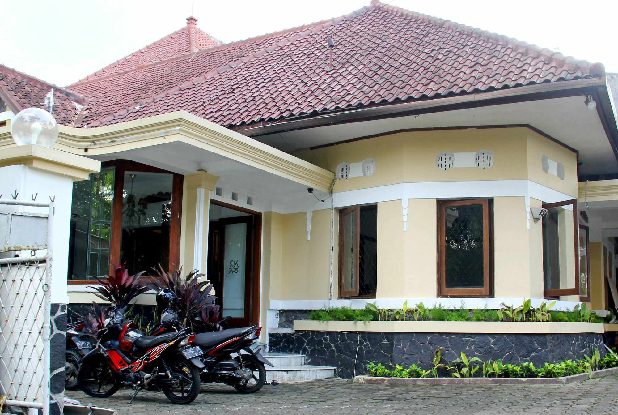 Hotel O Bandung Near Stadion Siliwangi Formerly The Ethnic Hotel Бандунг Экстерьер фото